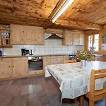 Les Planches Chalet *